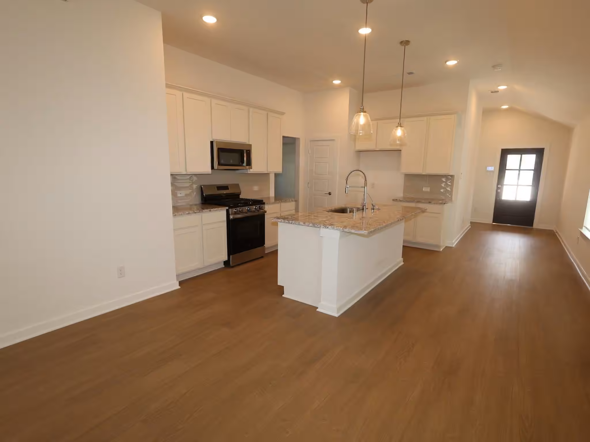 Photo 3 of 21686 Wave Hollow Drive, Cypress, TX