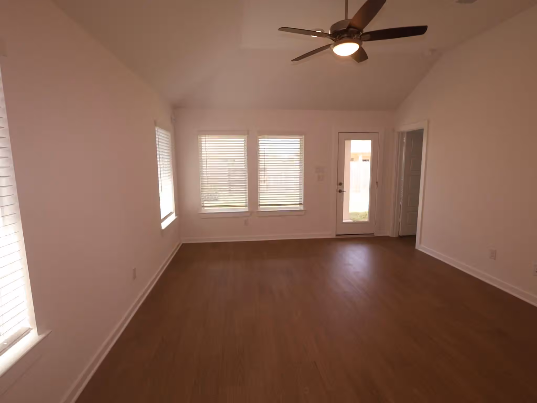 Photo 6 of 21686 Wave Hollow Drive, Cypress, TX