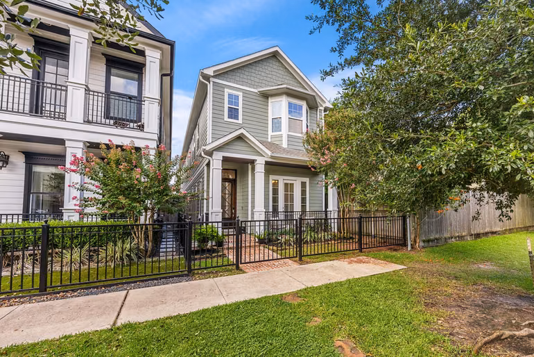 Photo of 444 W 26th Street, Houston, TX