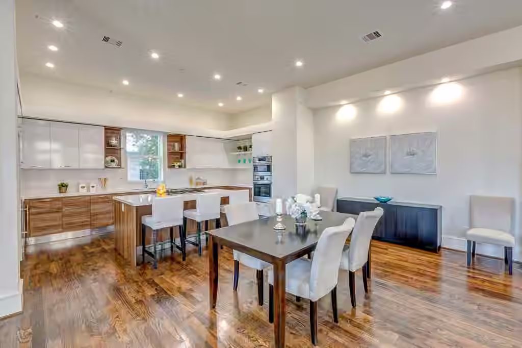 Photo 5 of 6007 San Felipe B, Houston, TX