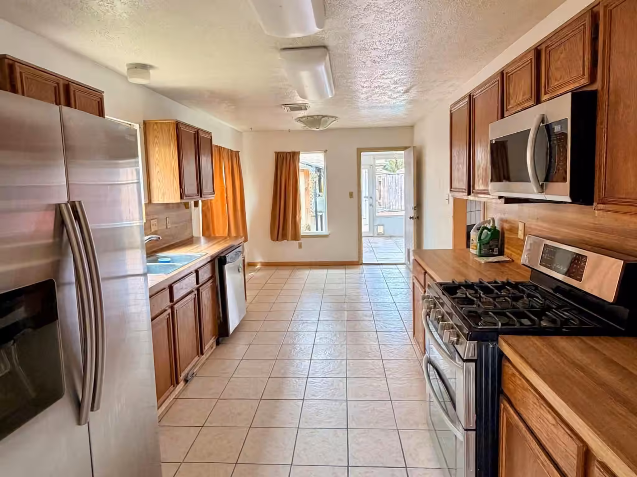 Photo 6 of 9114 Smokehollow Drive, Houston, TX