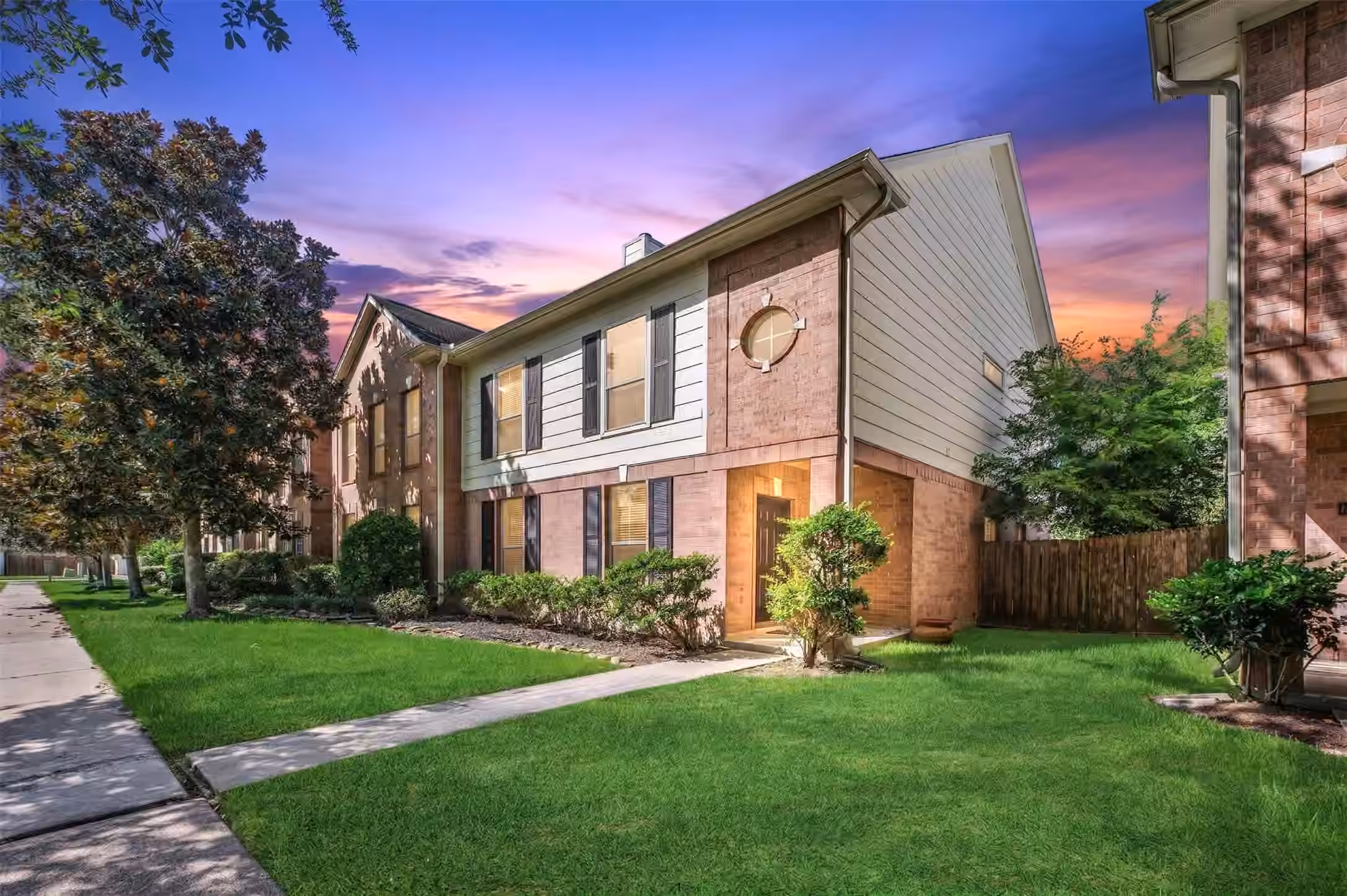 Photo 4 of 607 Travis Street 5, Webster, TX