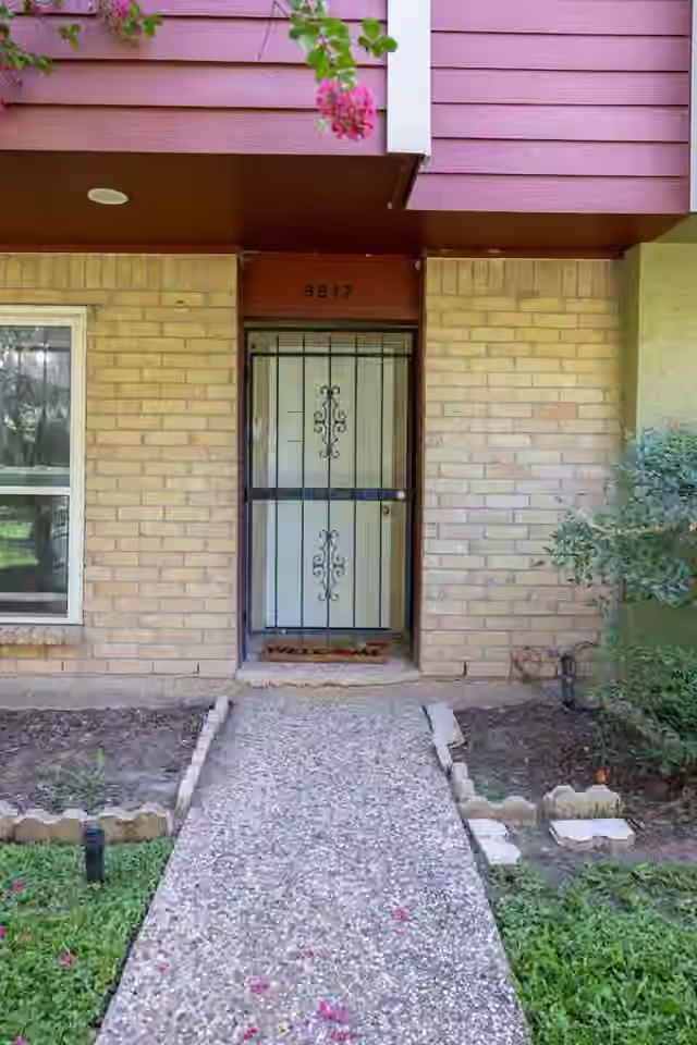 Photo 5 of 9517 Fondren Road, Houston, TX