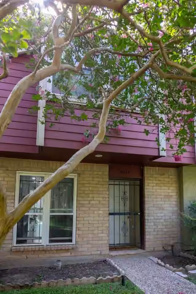 Photo 6 of 9517 Fondren Road, Houston, TX