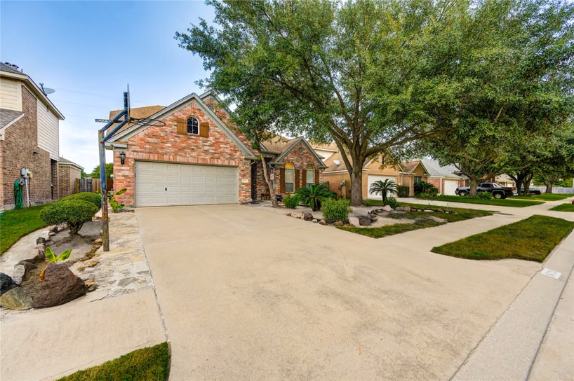 Photo 7 of 16730 Spring Barker Drive, Cypress, TX