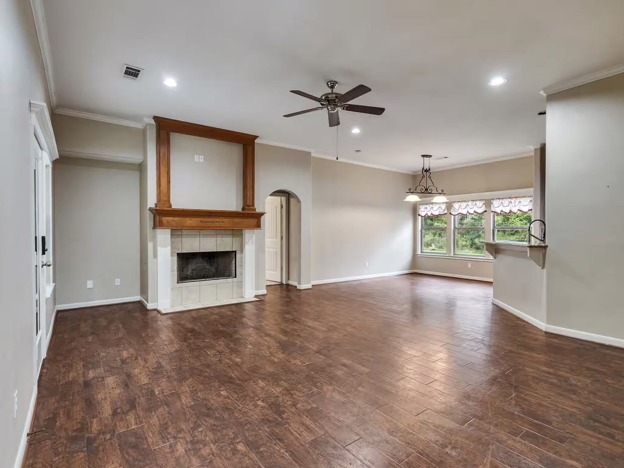 Photo 5 of 12654 Maxwell Street, Willis, TX