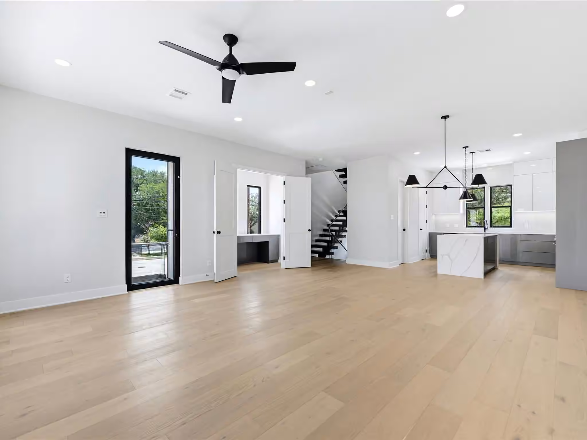 Photo 4 of 2237 Blalock Road, Houston, TX