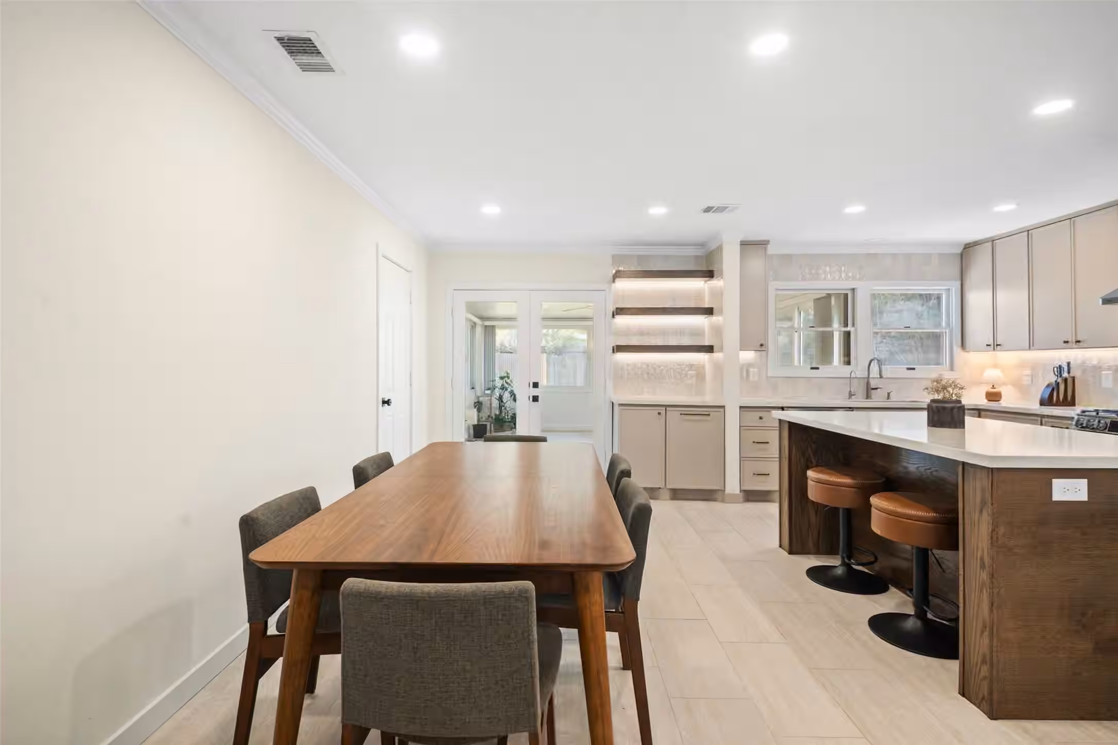 Photo 7 of 4830 Hummingbird Street, Houston, TX