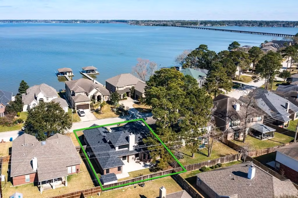Photo 2 of 19106 Aquatic Drive, Humble, TX