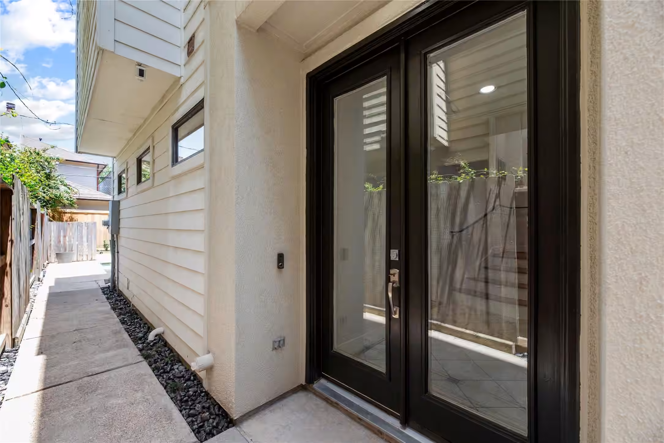 Photo 4 of 4320 Blossom Street, Houston, TX