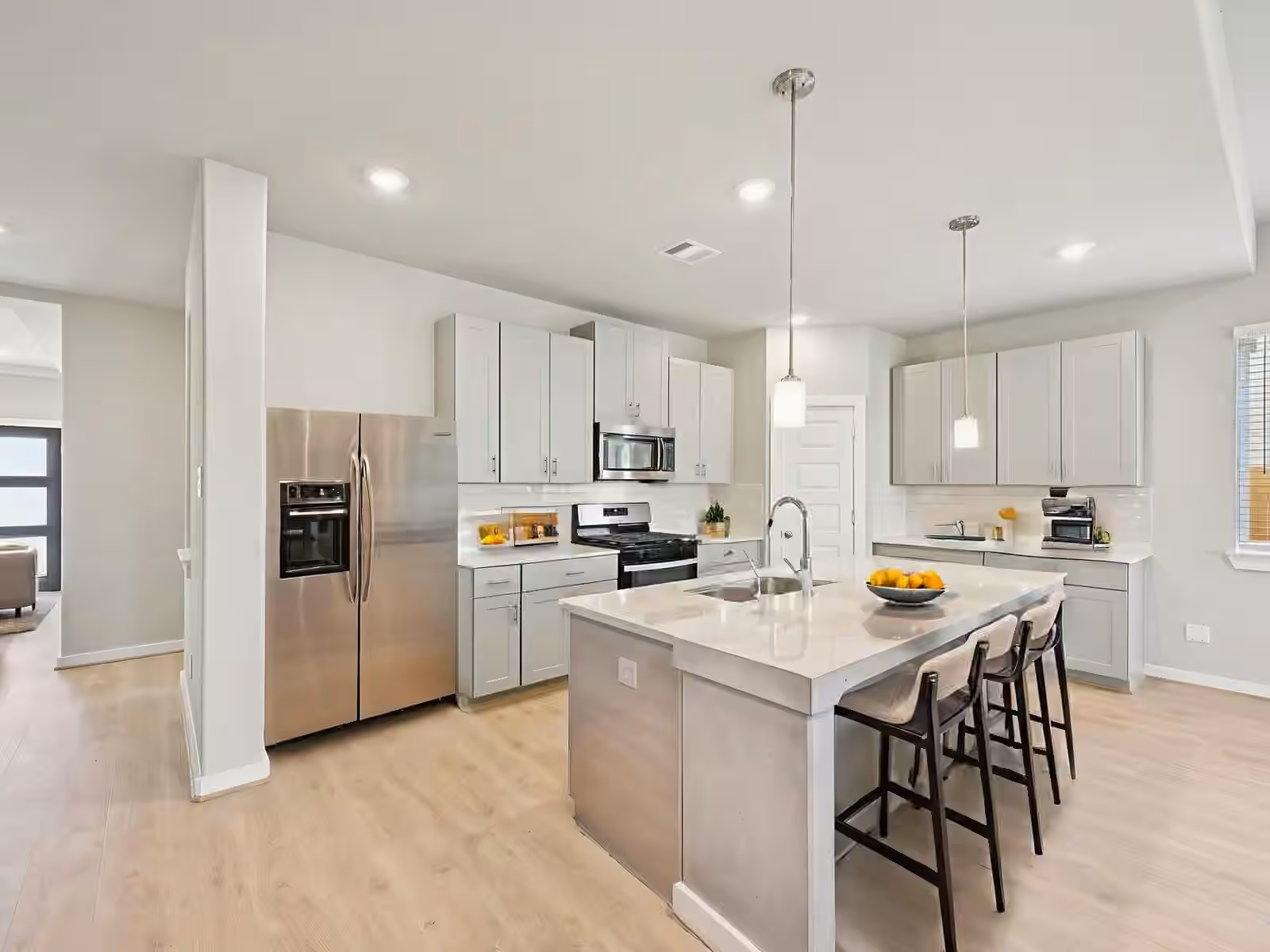 Photo 3 of 5244 Redbud Valley Drive, Pearland, TX