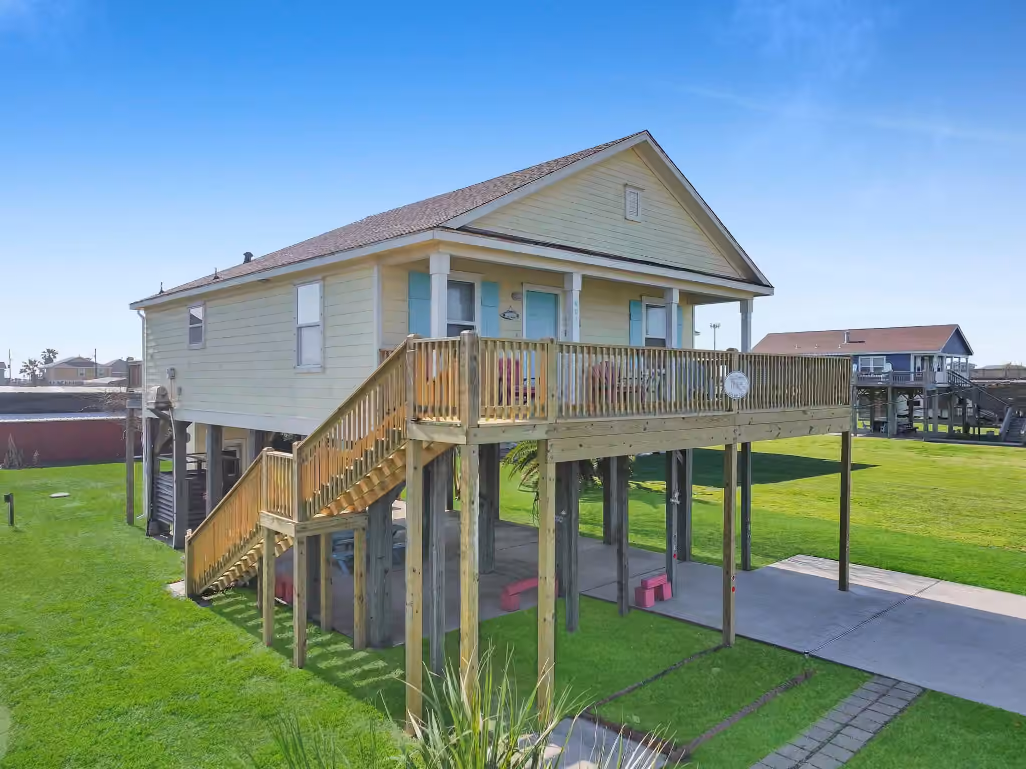Photo 2 of 905 Sage Road, Crystal Beach, TX