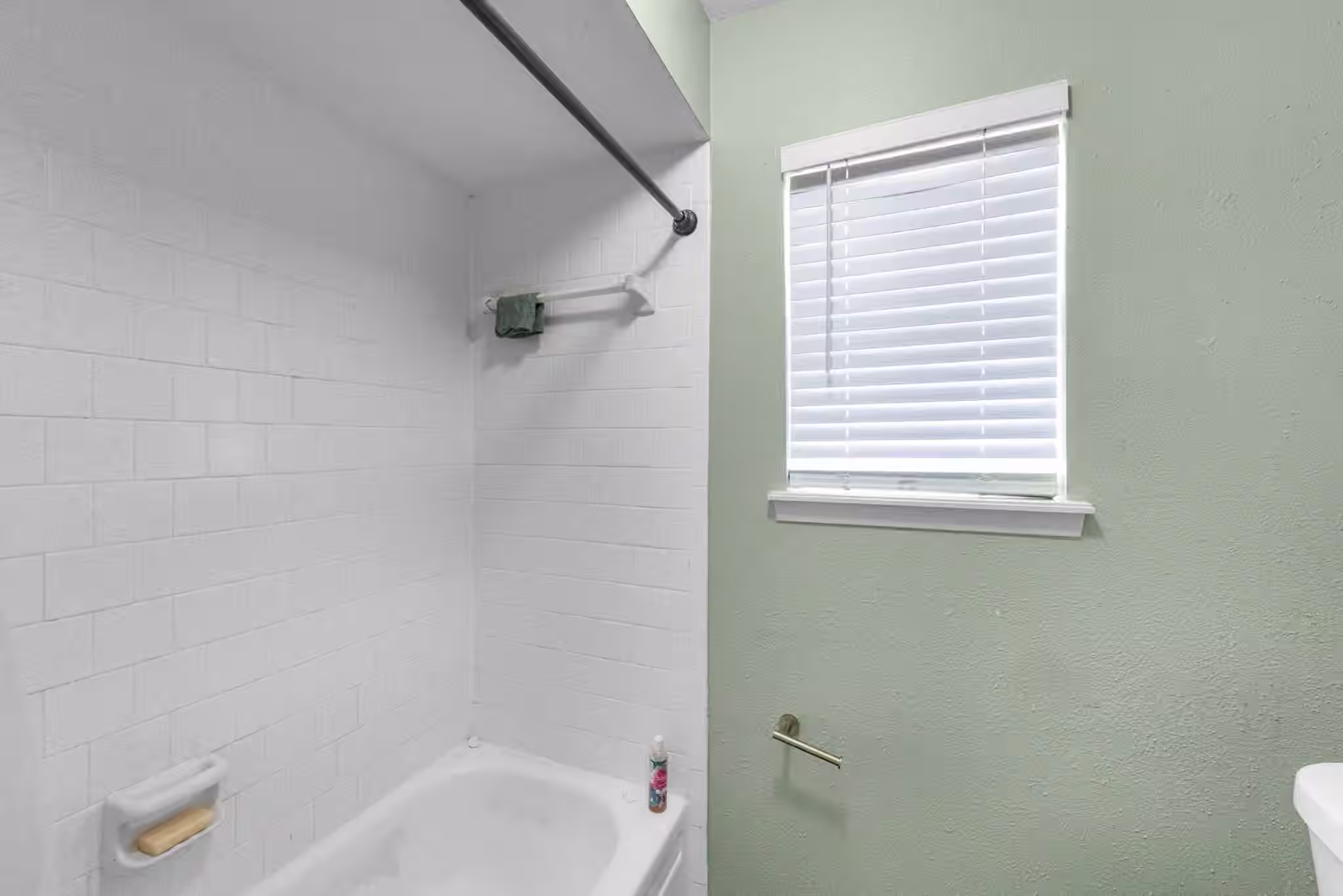 Photo 7 of 1903 Woodway Drive, Woodbranch, TX