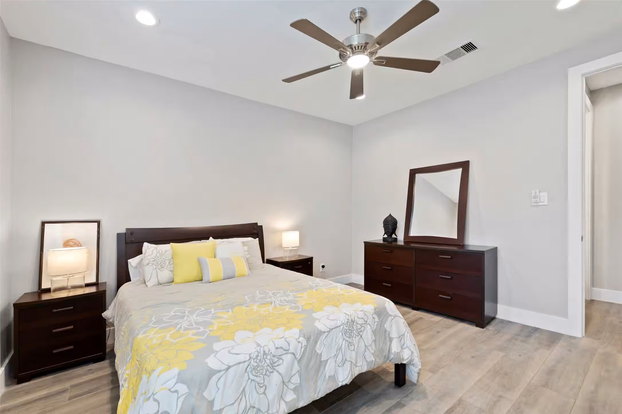 Photo 6 of 2928 Suffolk Drive, Houston, TX