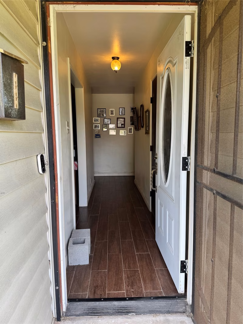 Photo 4 of 4511 Chapman Street, Houston, TX