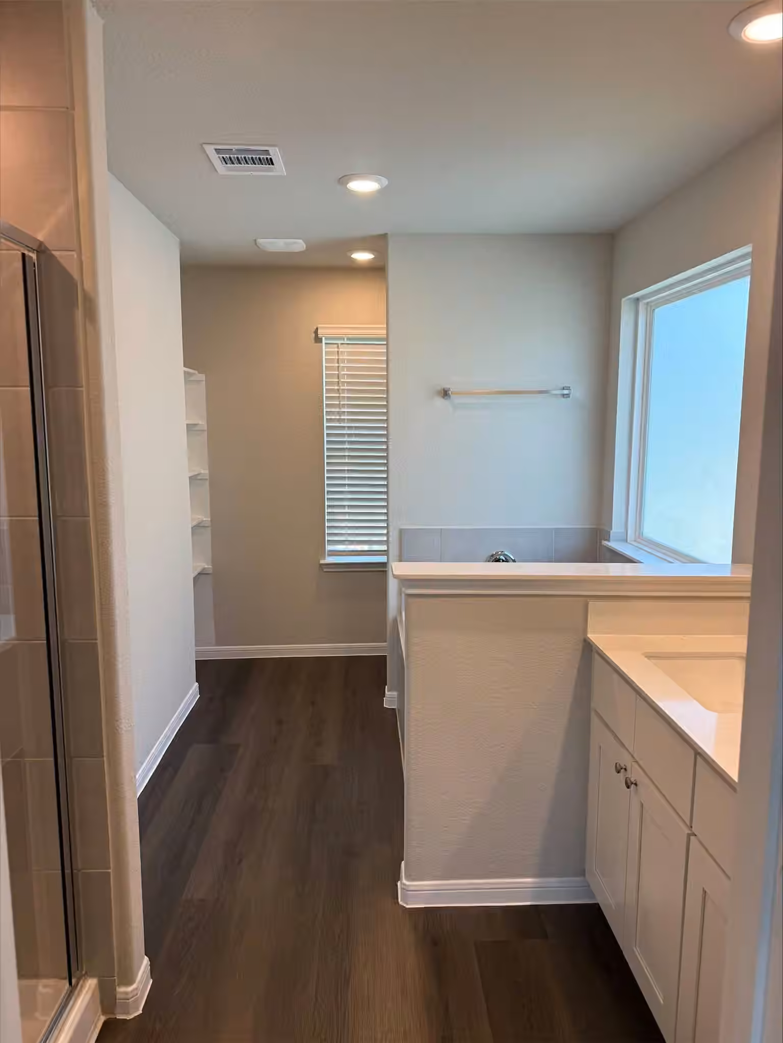 Photo 6 of 2352 Pipefish Drive, Conroe, TX