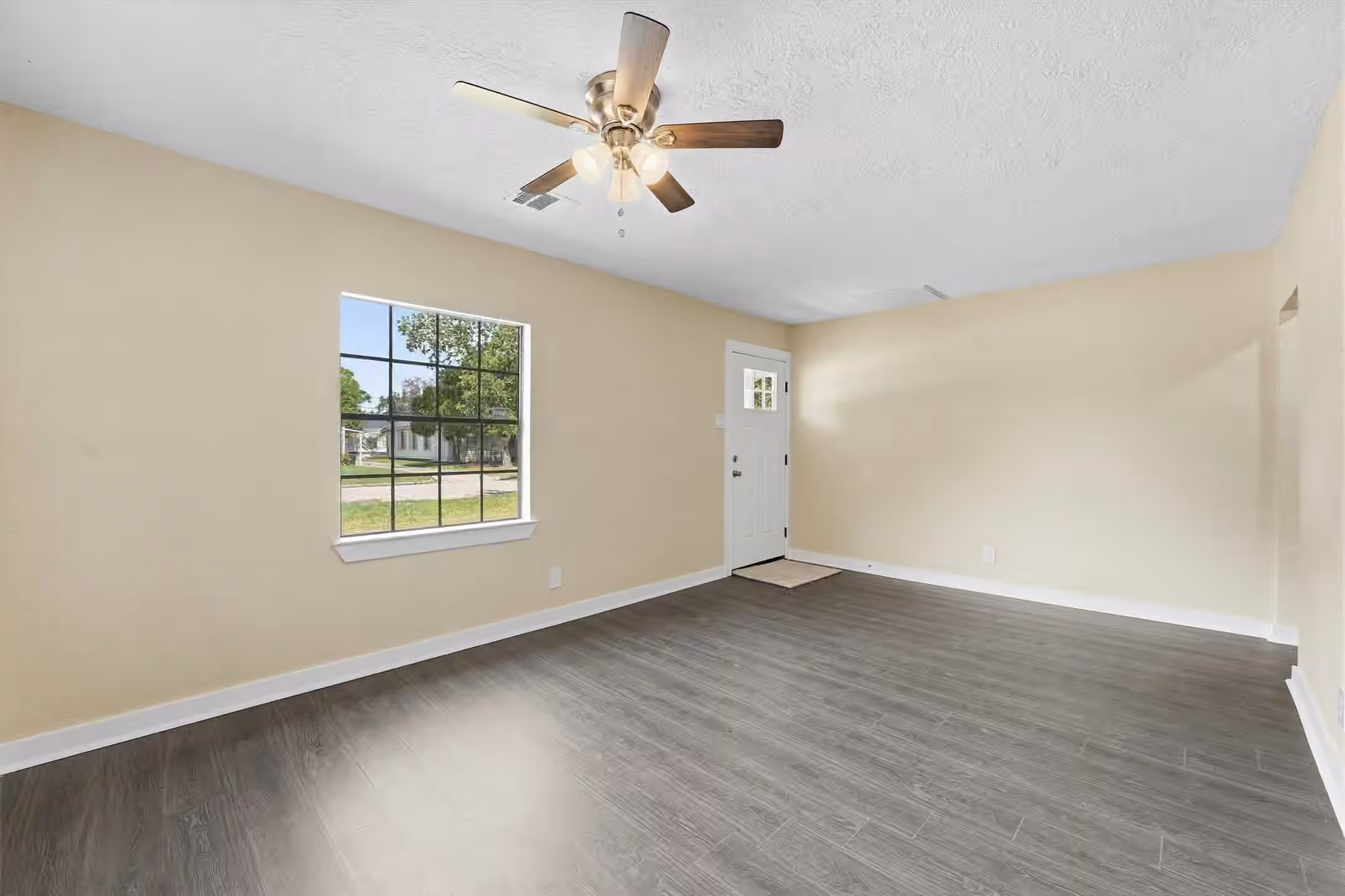 Photo 6 of 7038 Gillen Street, Hockley, TX