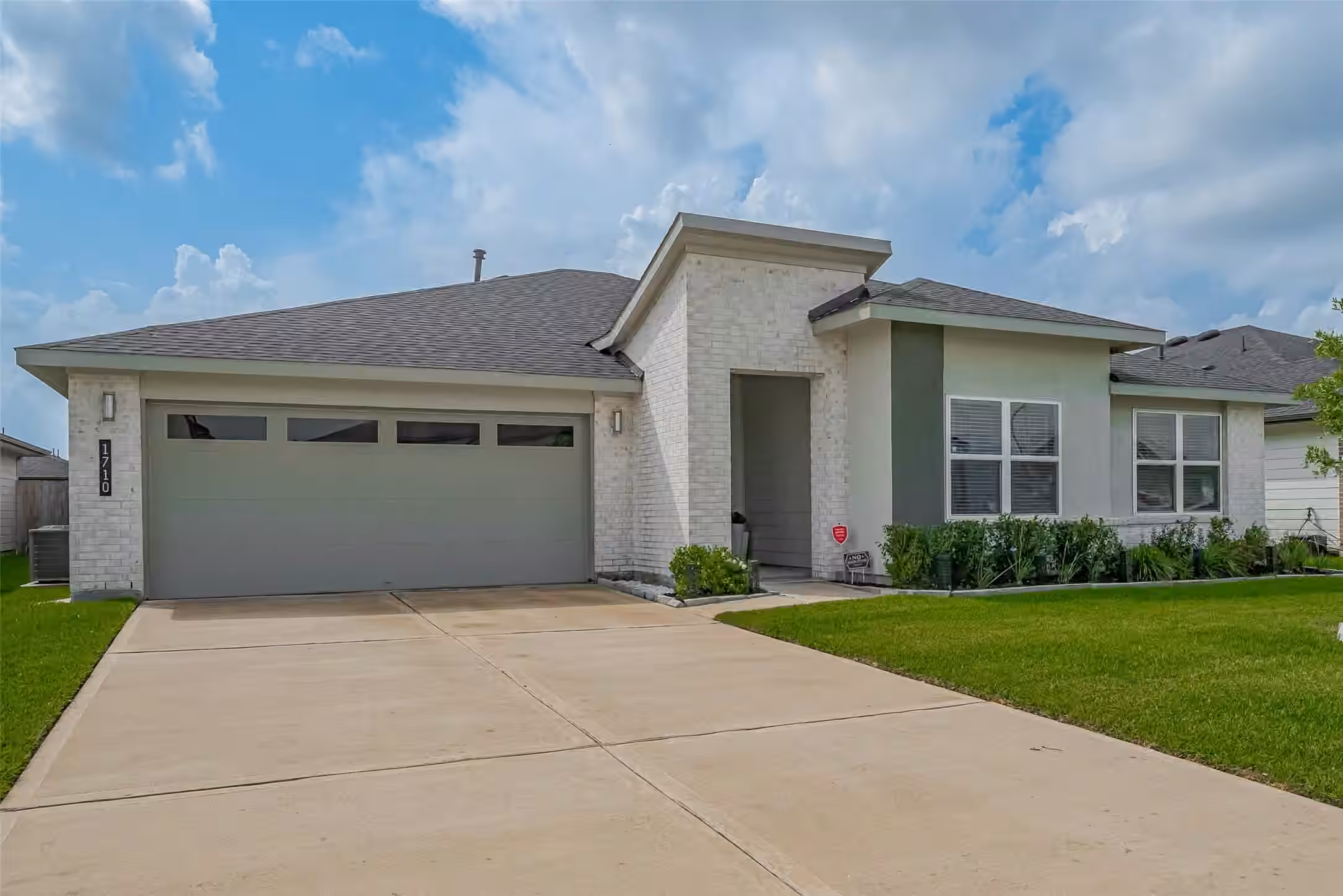 Photo 3 of 1710 Haven Point Drive, Richmond, TX