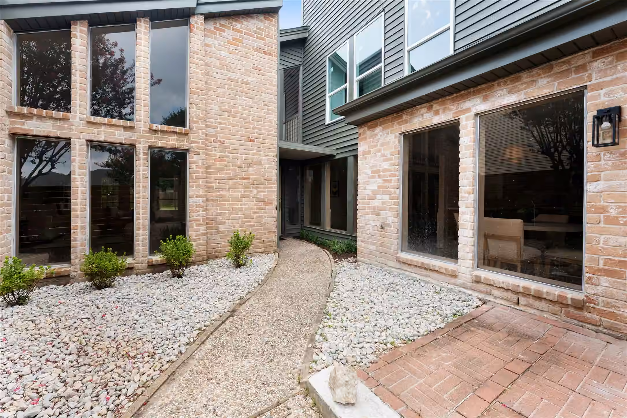 Photo 3 of 12223 Gladewick Drive, Houston, TX