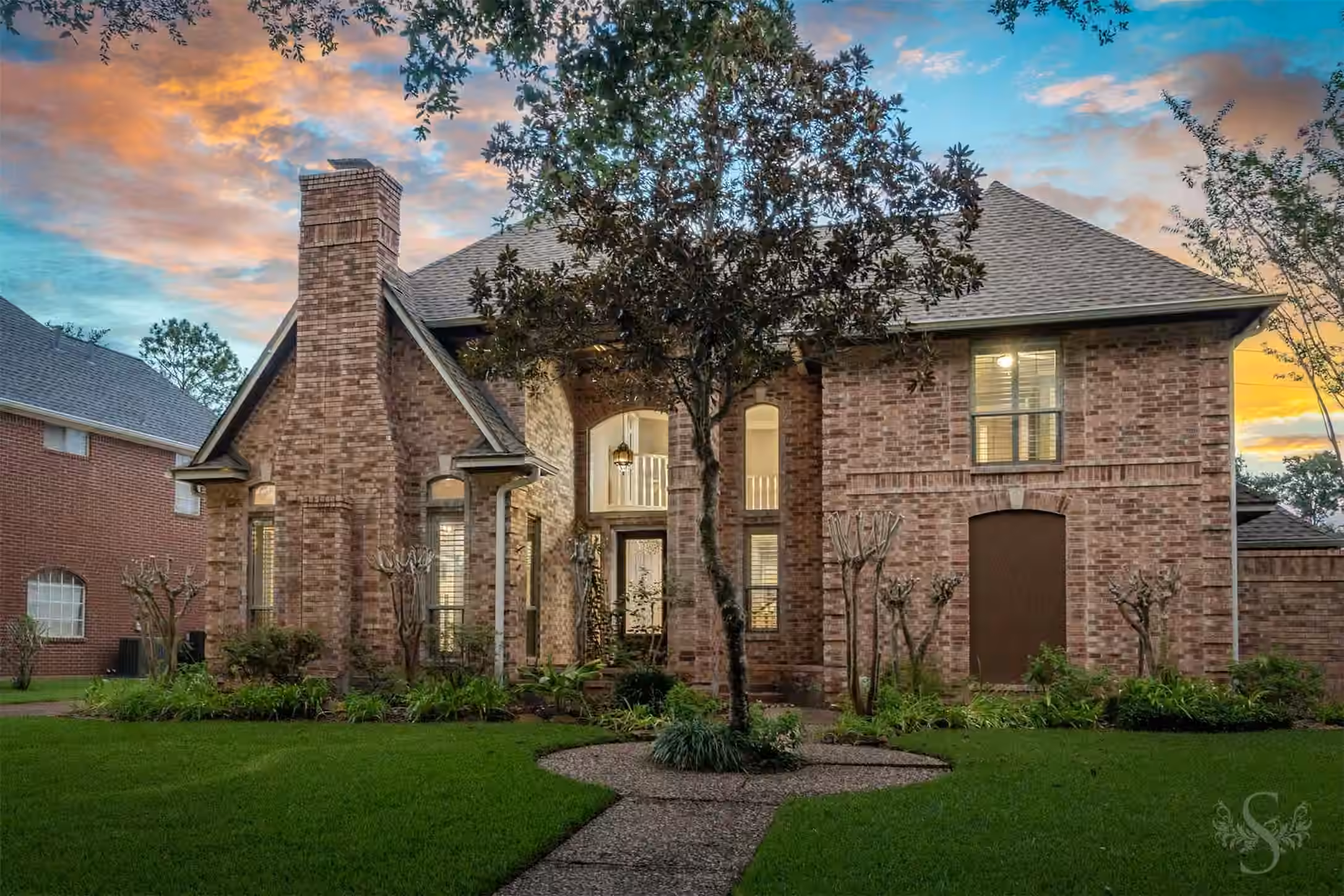 Photo 2 of 3722 Springhill Ln, Sugar Land, TX