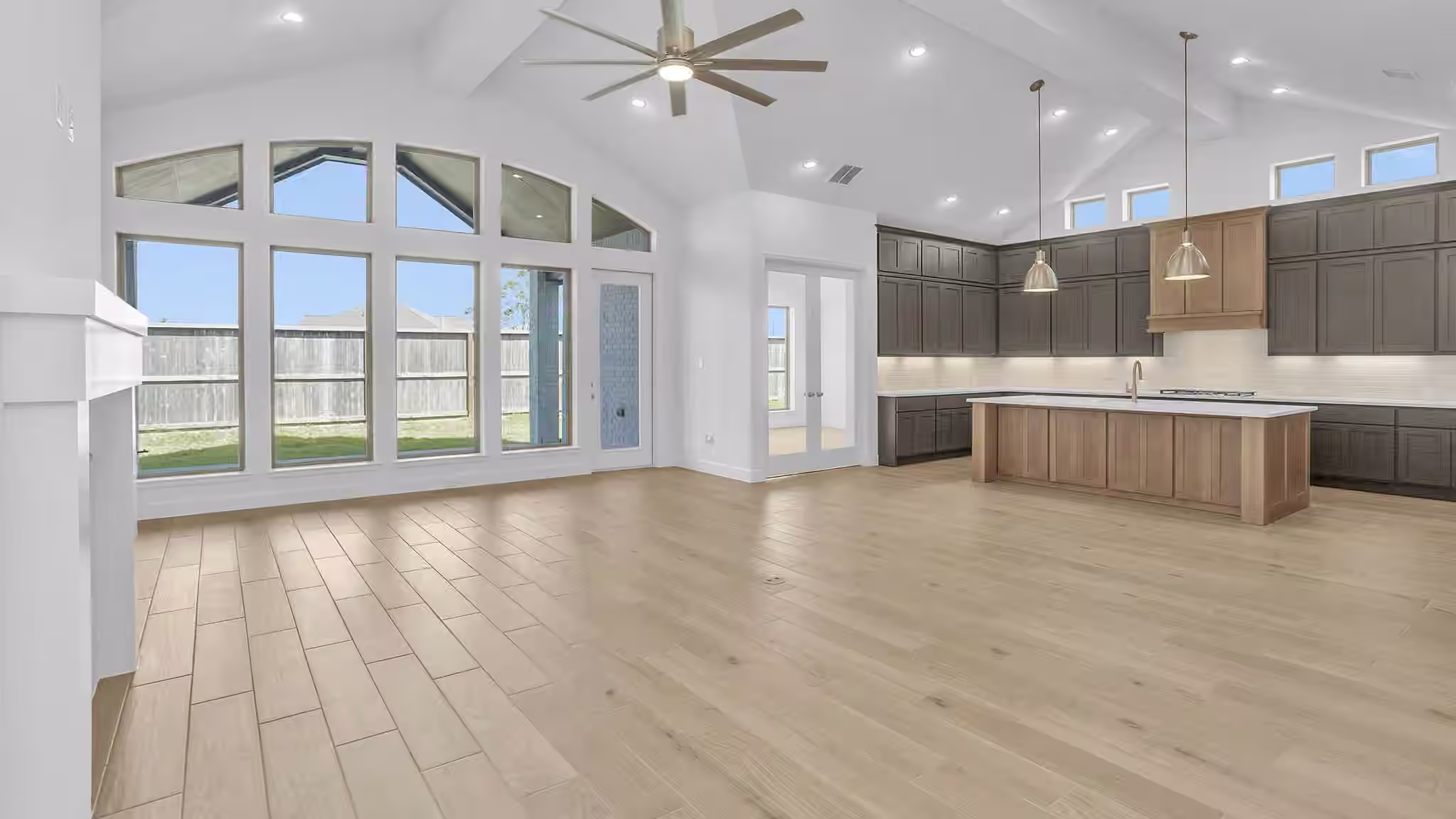 Photo 3 of 1425 Swayze Street, Magnolia, TX