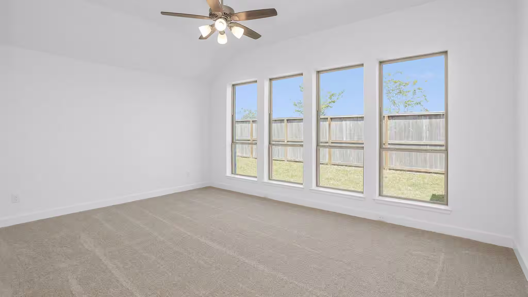 Photo 4 of 1425 Swayze Street, Magnolia, TX