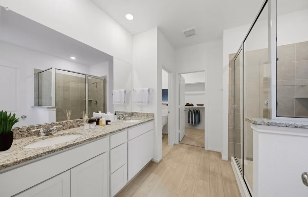 Photo 4 of 21923 Sam Raburn Drive, Tomball, TX