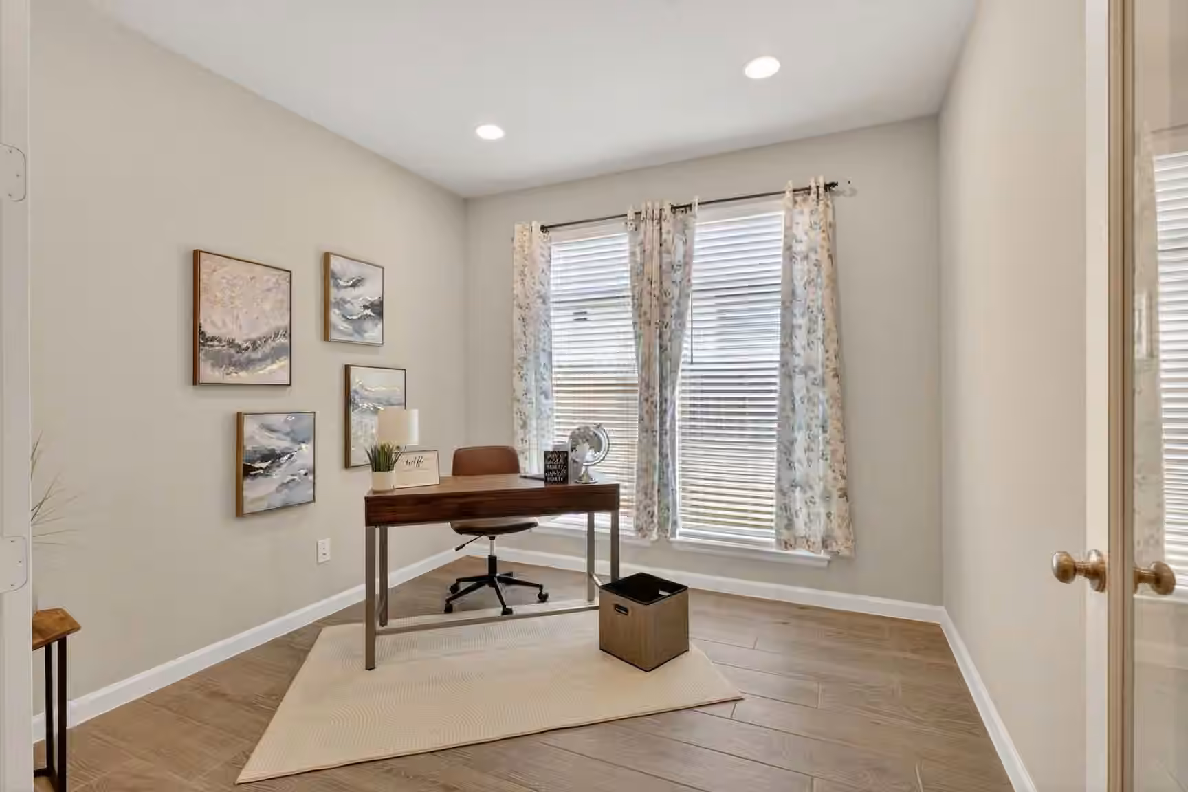 Photo 4 of 11231 Burgus Farm Road, Humble, TX