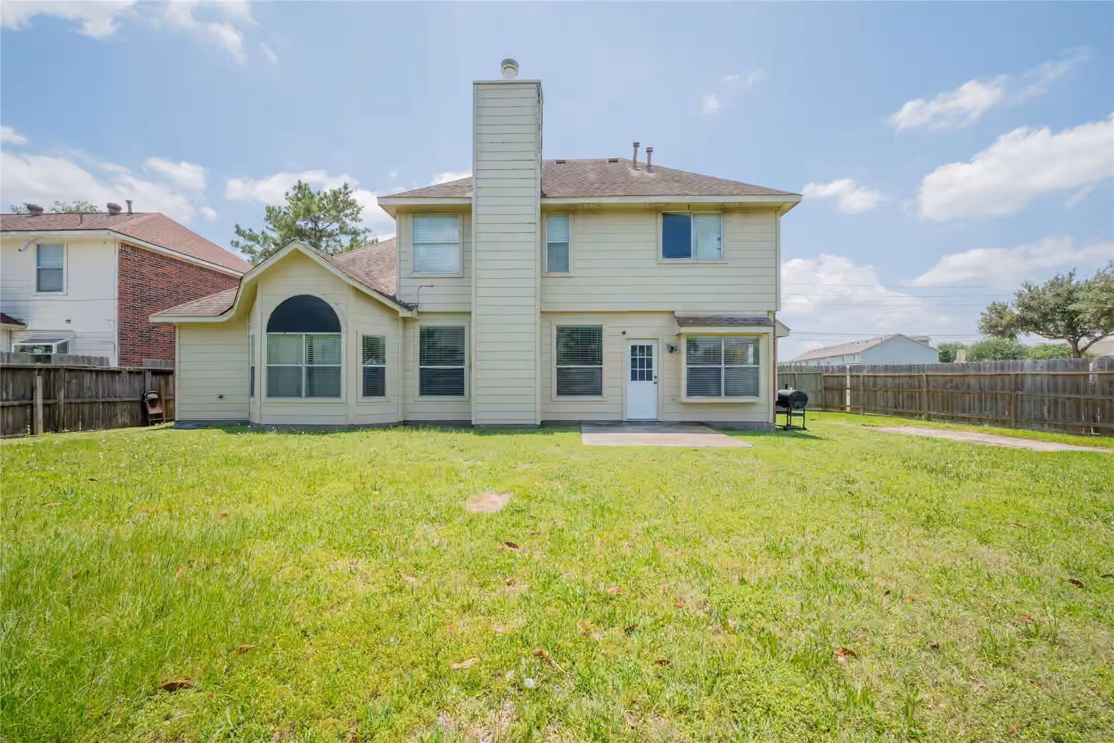 Photo 5 of 12442 Hamillcrest Drive, Houston, TX