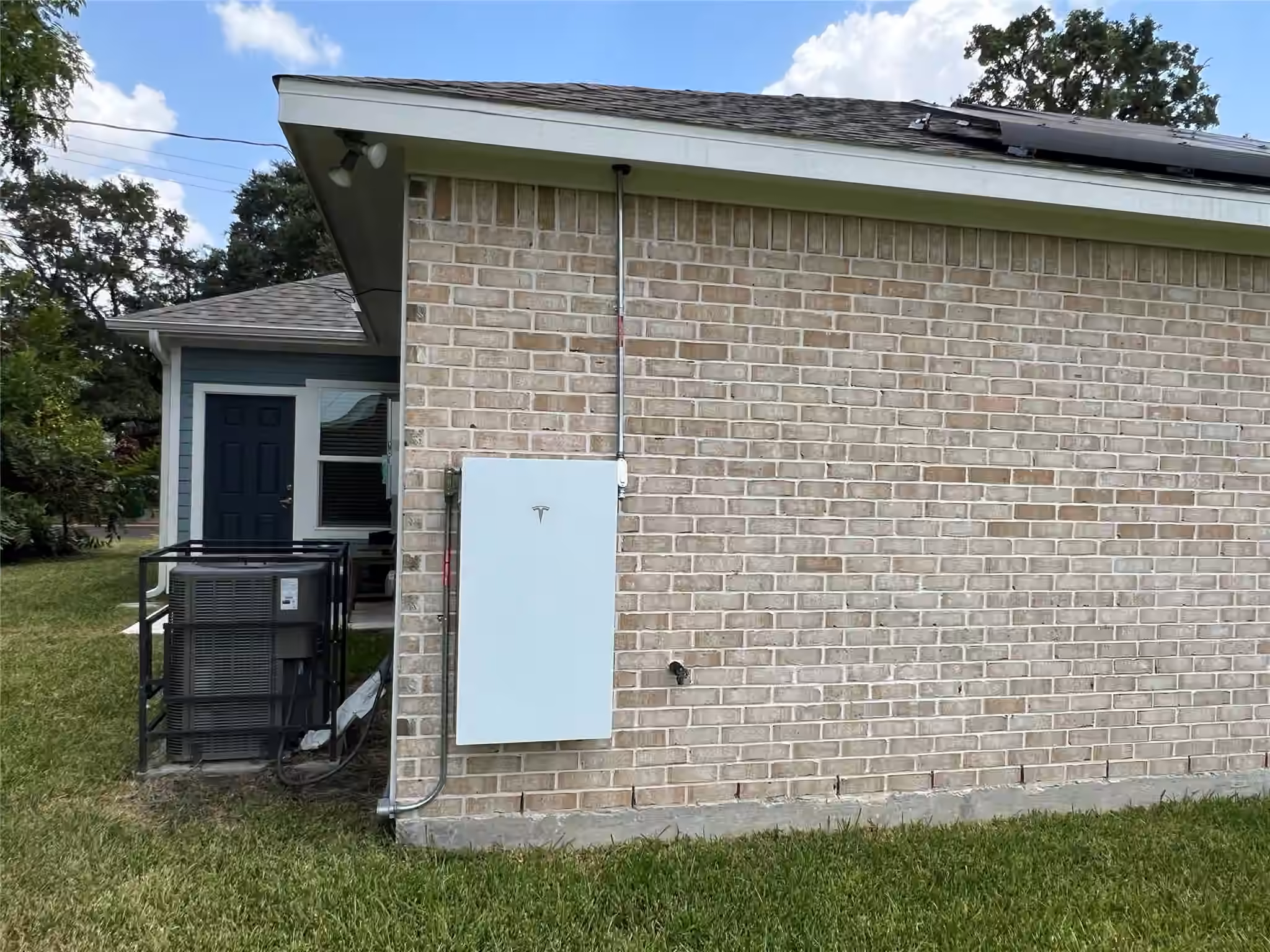 Photo 7 of 2323 Oakdale Street, Houston, TX