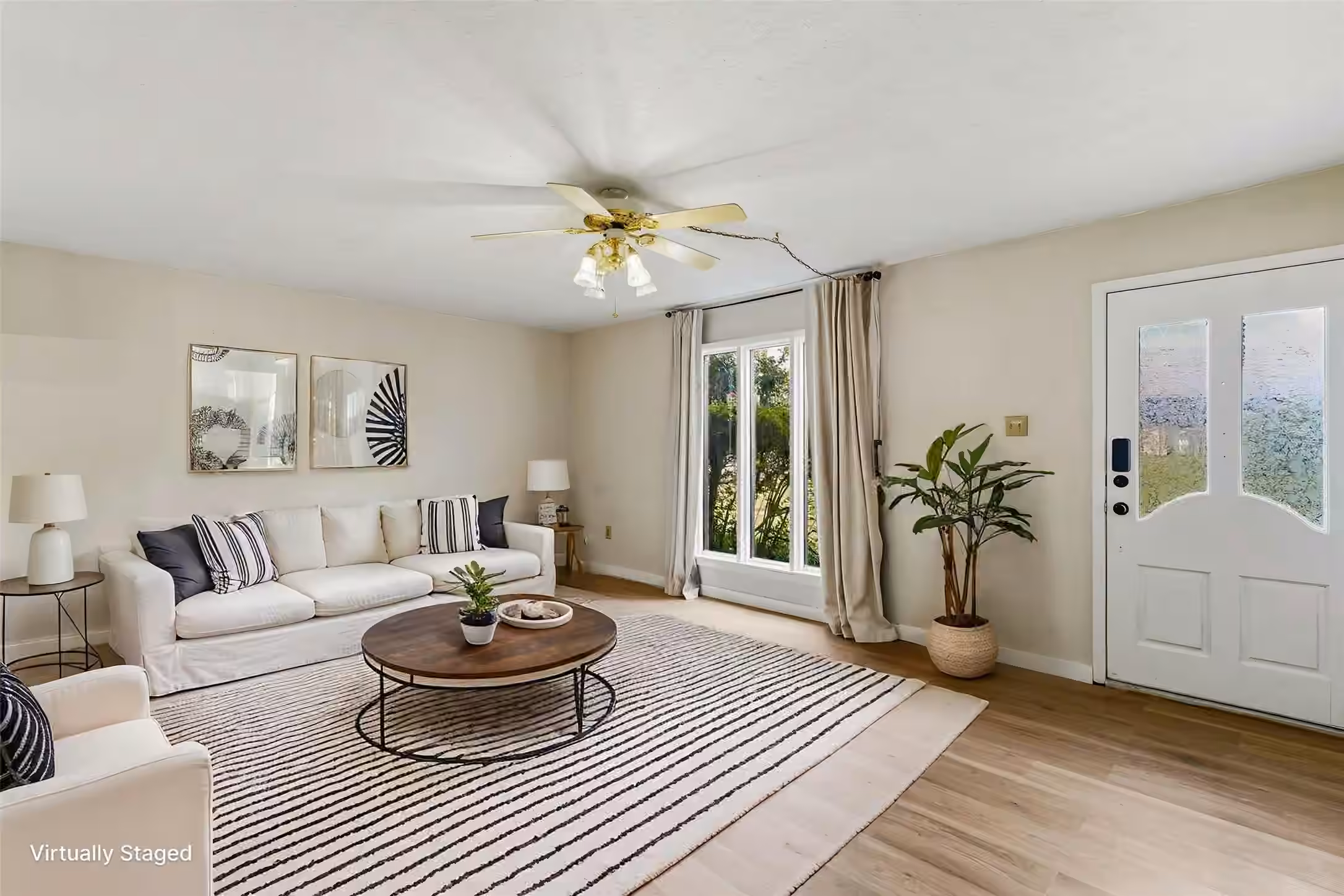 Photo 4 of 1305 Town Circle 4, Baytown, TX