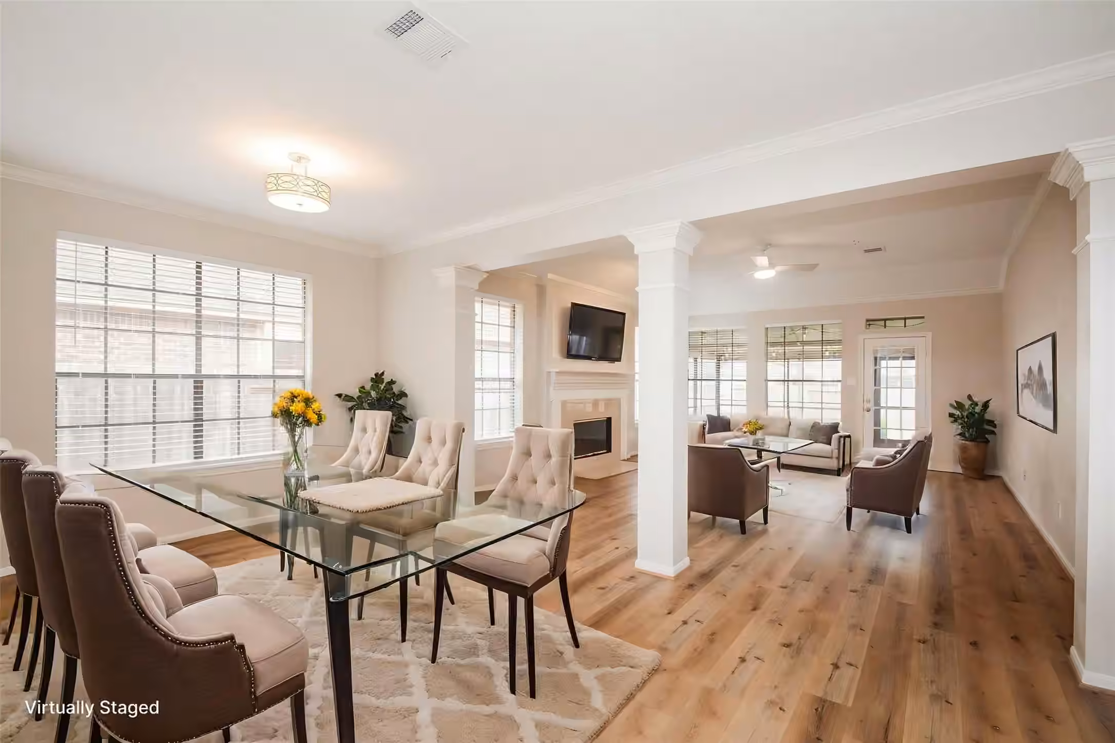 Photo 2 of 10 Heathstone Place, The Woodlands, TX