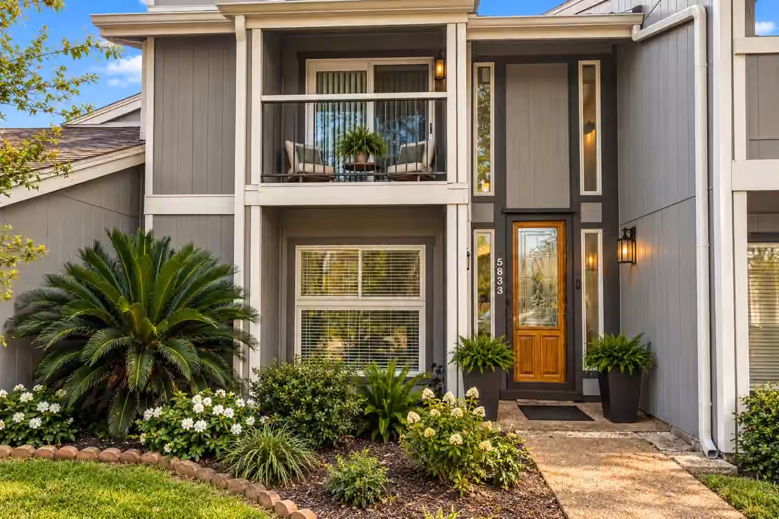 Photo 2 of 5833 Sunforest Drive, Houston, TX