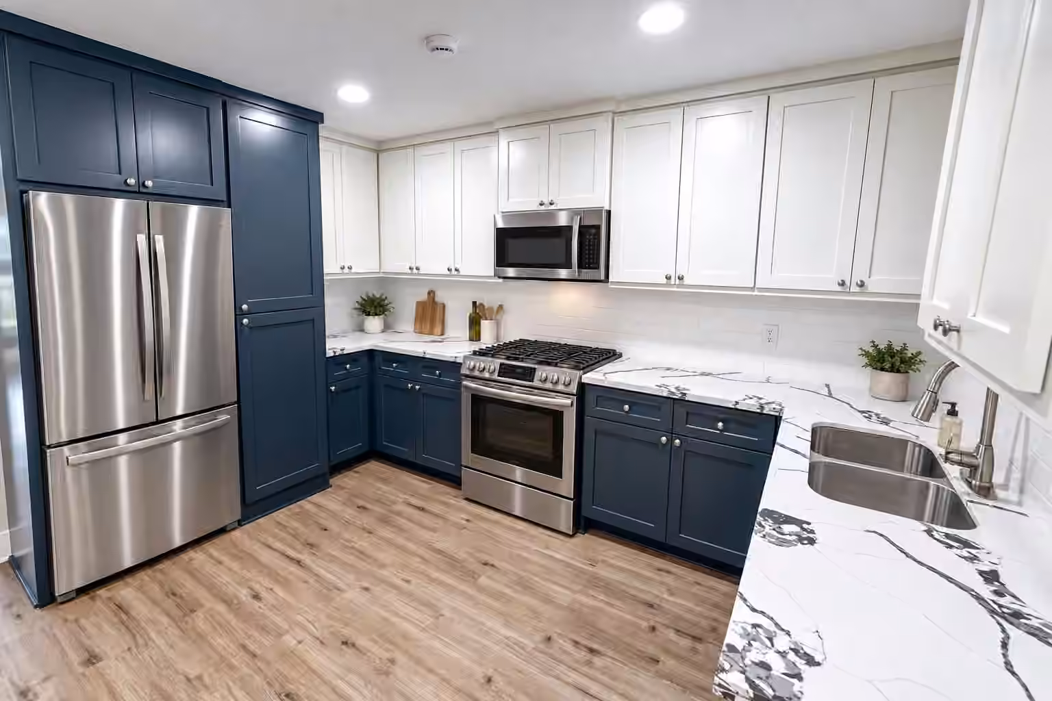 Photo 5 of 5833 Sunforest Drive, Houston, TX