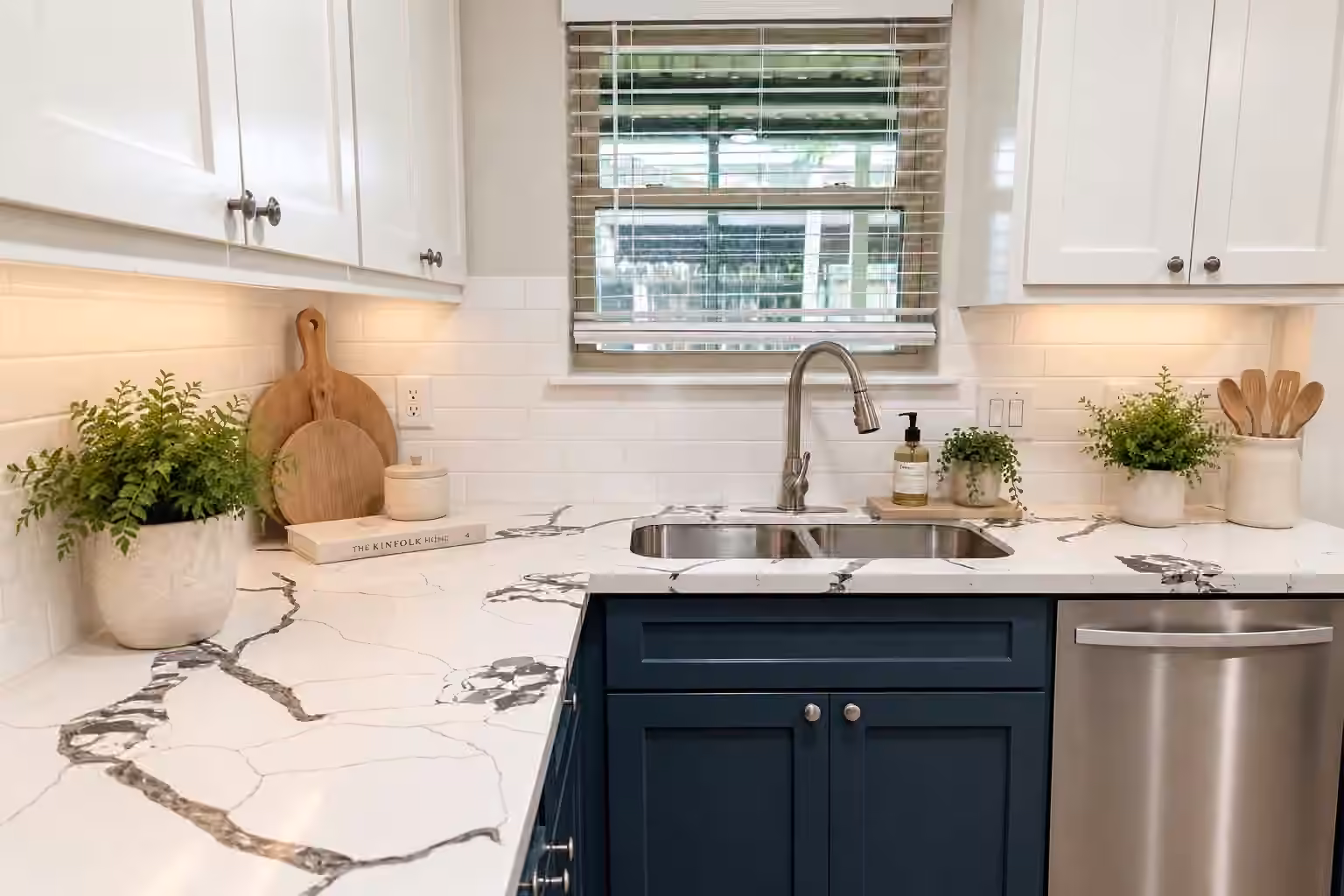 Photo 6 of 5833 Sunforest Drive, Houston, TX