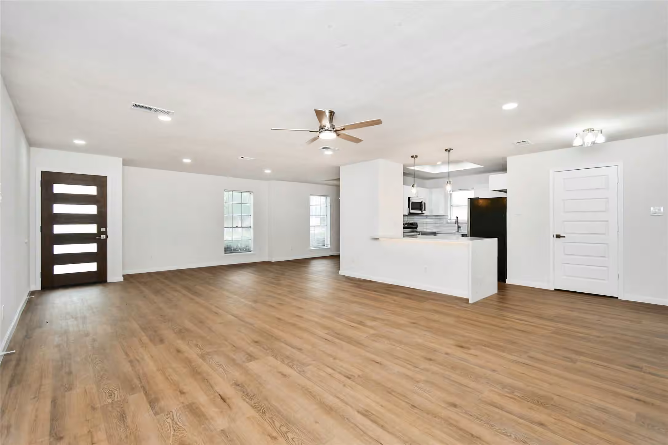 Photo 6 of 12110 Kirkholm Drive, Houston, TX