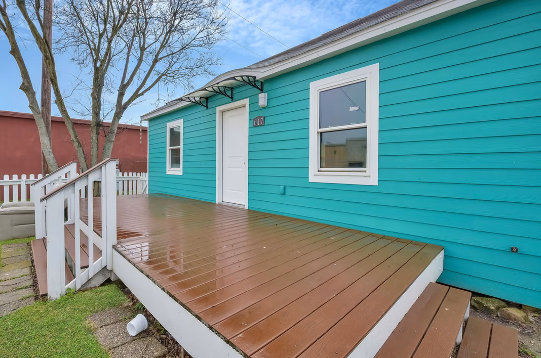 Photo of 617 4th Avenue N, Texas City, TX 77590