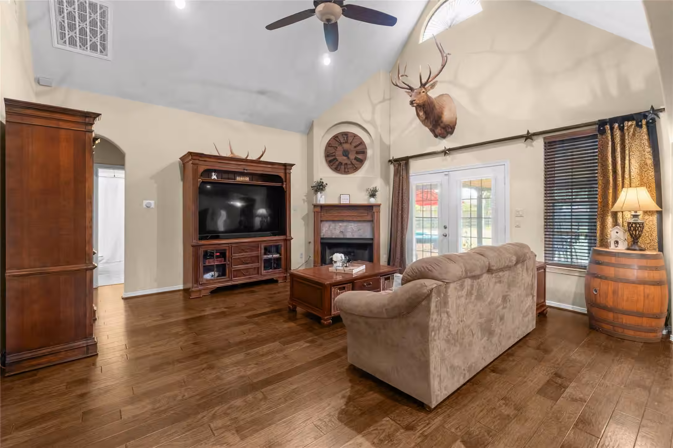 Photo 5 of 16901 Steinhagen Road, Cypress, TX