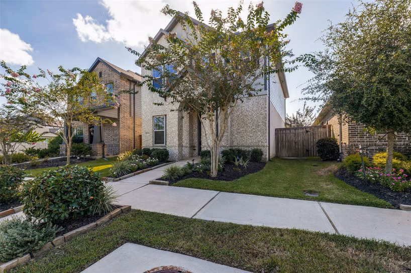 Photo 3 of 2135 Creekside Breeze Drive, Missouri City, TX
