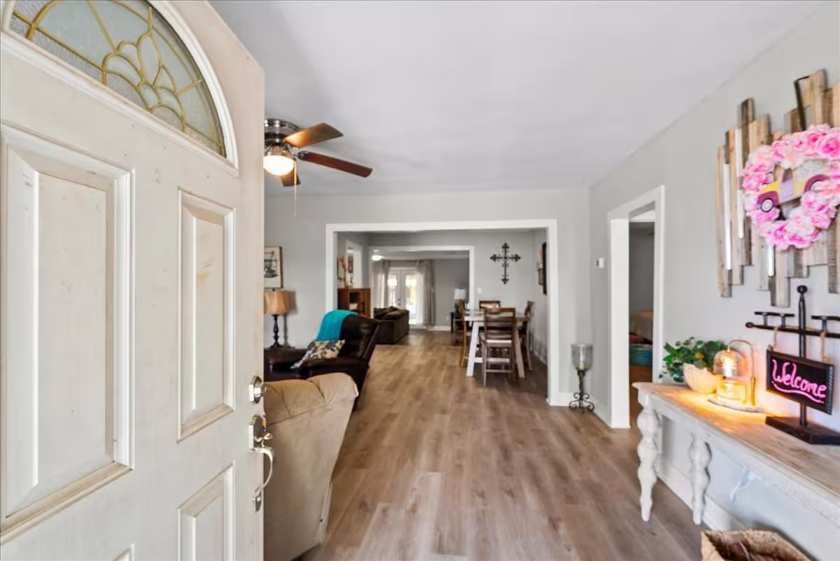Photo 4 of 1702 Alabama Street, Baytown, TX