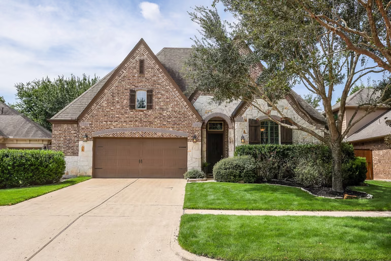 Photo 2 of 4715 Trickle Creek Court, Fulshear, TX