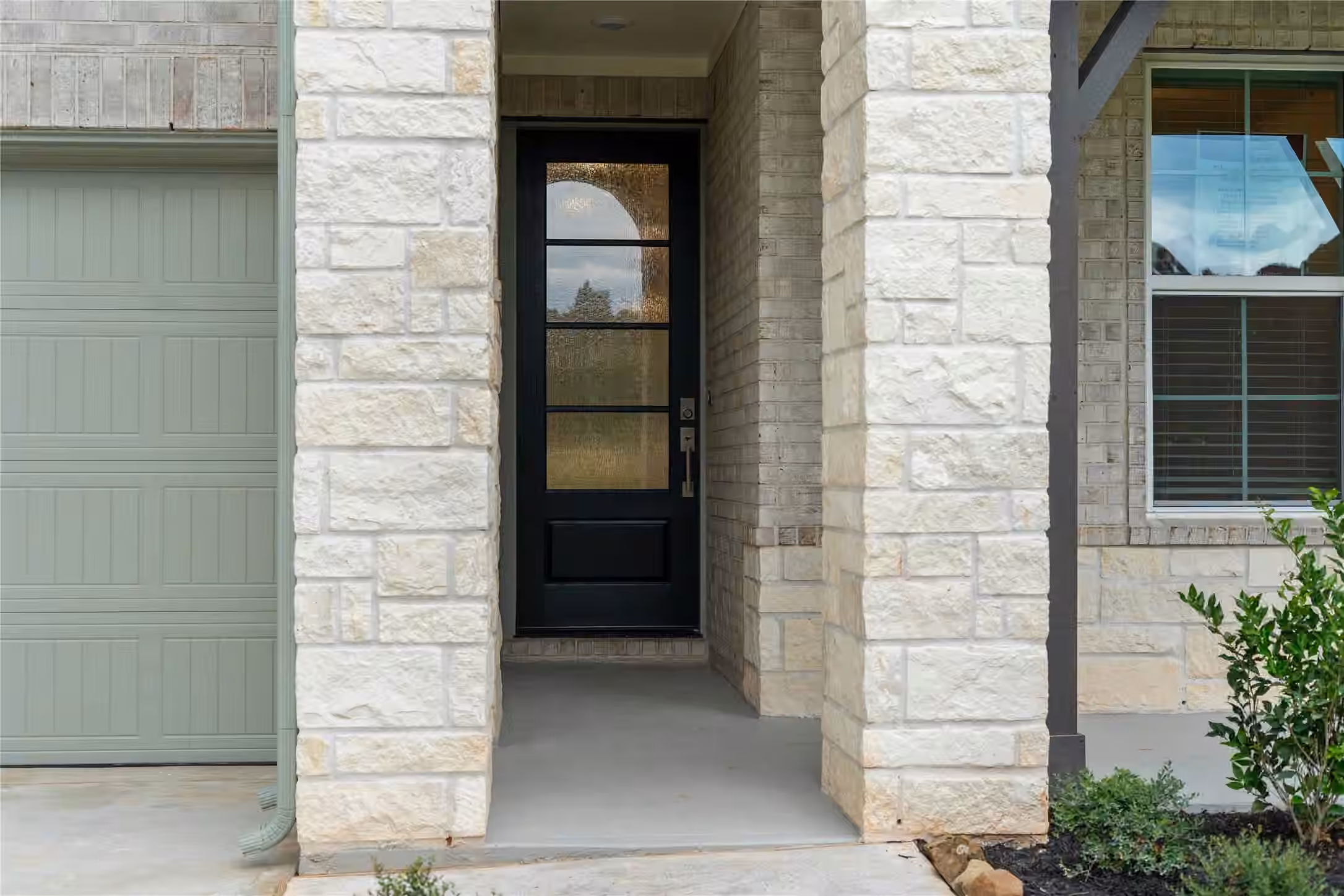 Photo 6 of 2035 Forest Stream Way, Conroe, TX