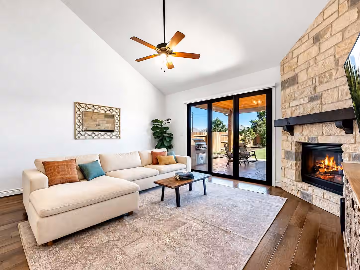 Photo 4 of 7310 Kingbird Cove Court, Katy, TX