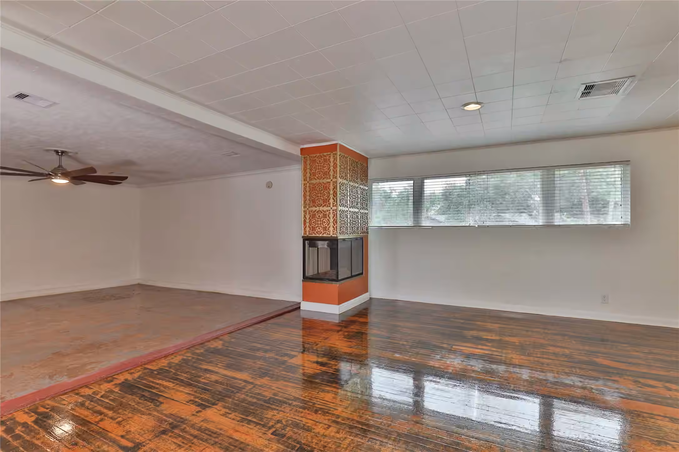 Photo 6 of 114 Persimmon Lane, Lake Jackson, TX