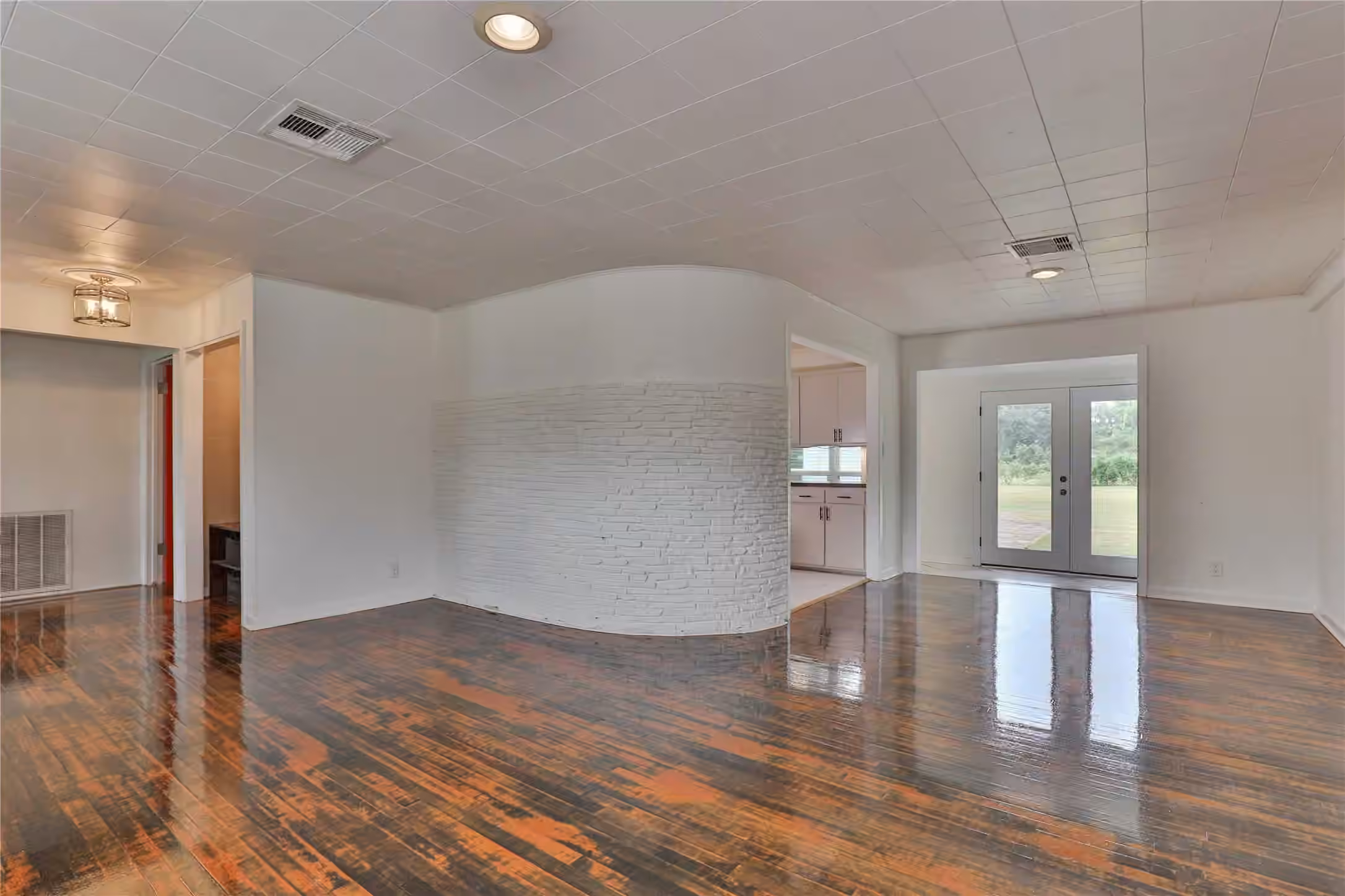 Photo 7 of 114 Persimmon Lane, Lake Jackson, TX