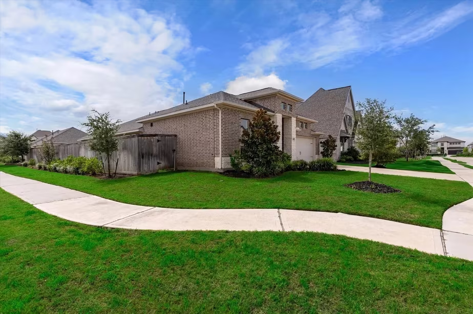 Photo 4 of 2803 Smokey Teek Court, Katy, TX