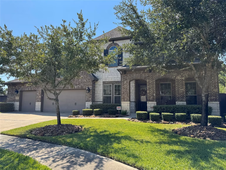 Photo 2 of 3712 Pine Village Court, Spring, TX