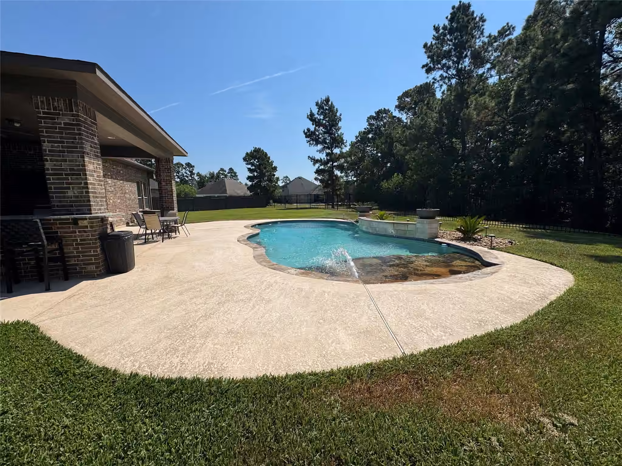 Photo 5 of 3712 Pine Village Court, Spring, TX