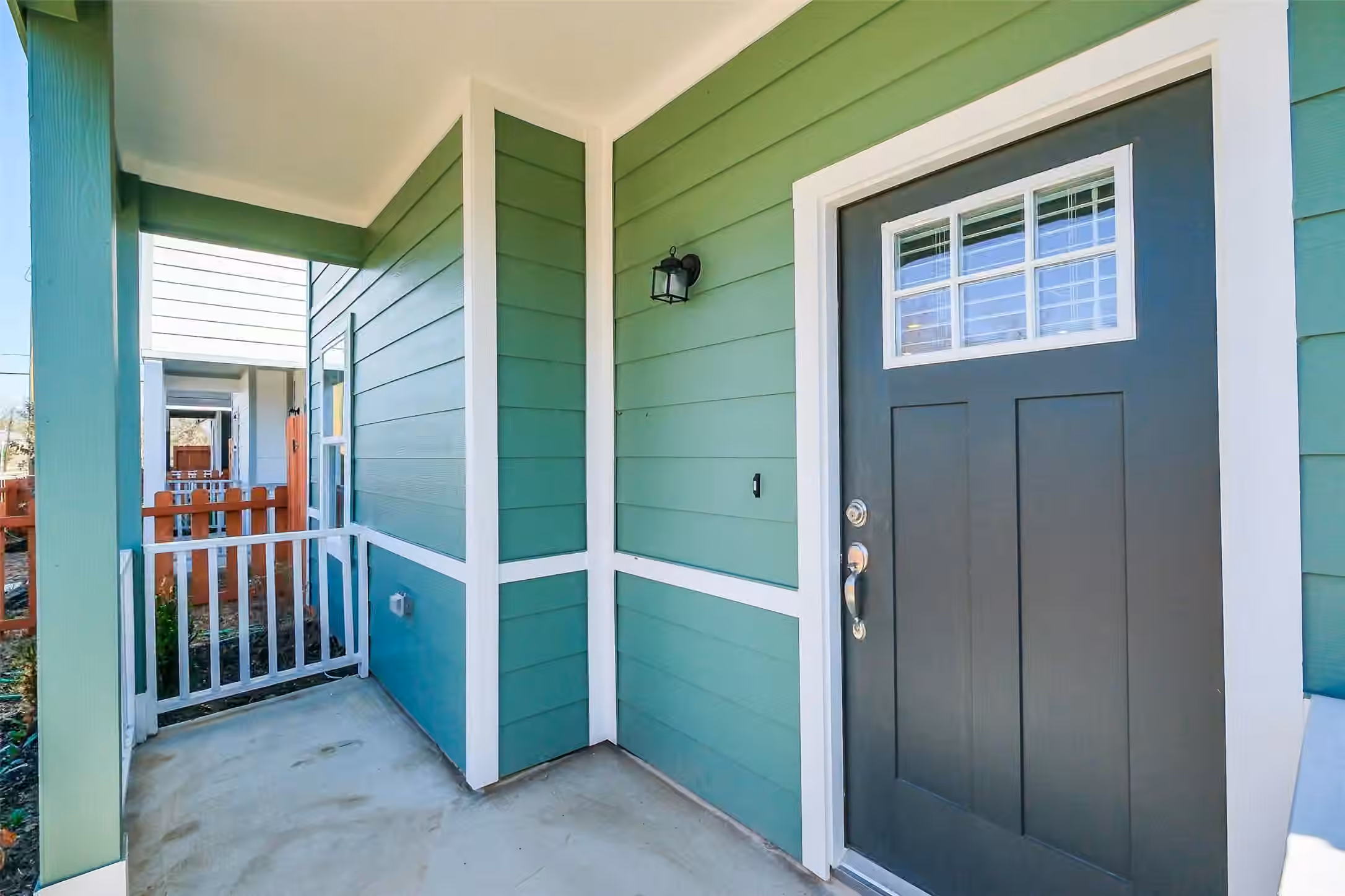 Photo 4 of 6411 Paris Street, Houston, TX