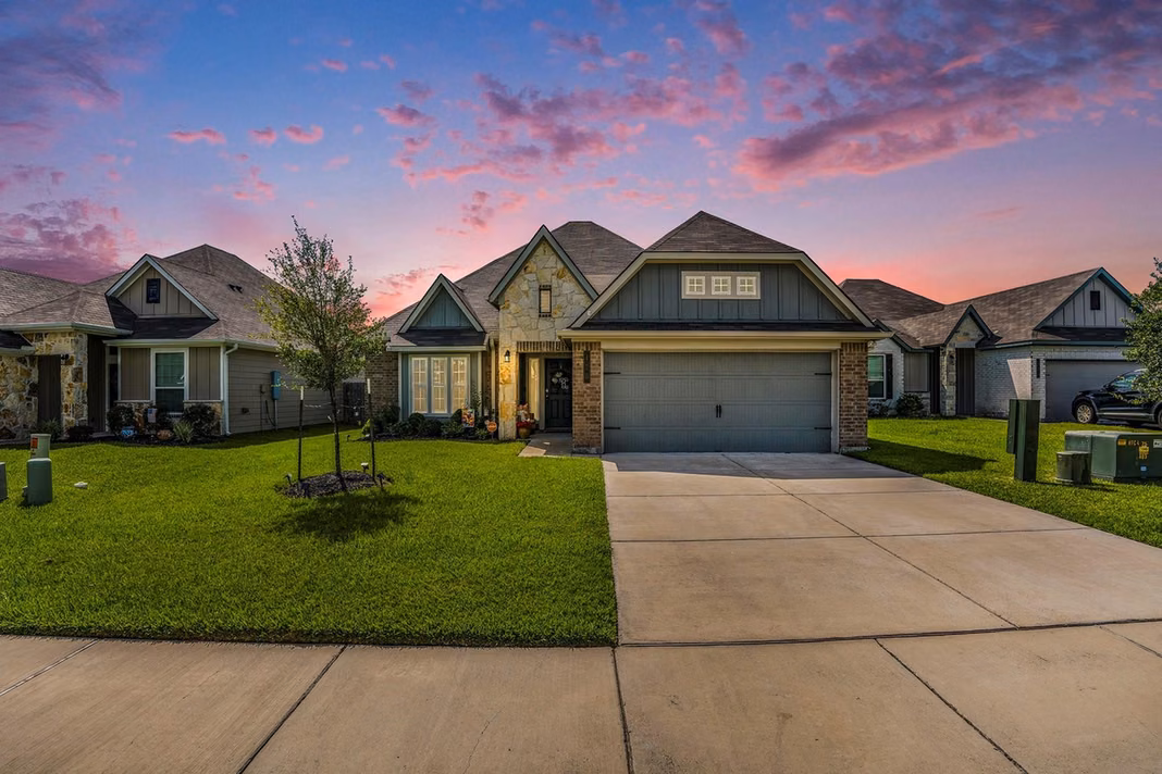 Photo of 120 Colbys Way, Montgomery, TX 77356